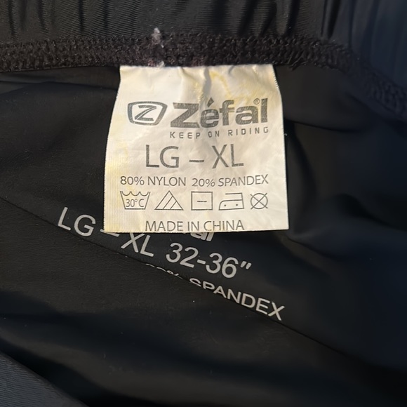 Bike shorts - Picture 2 of 3